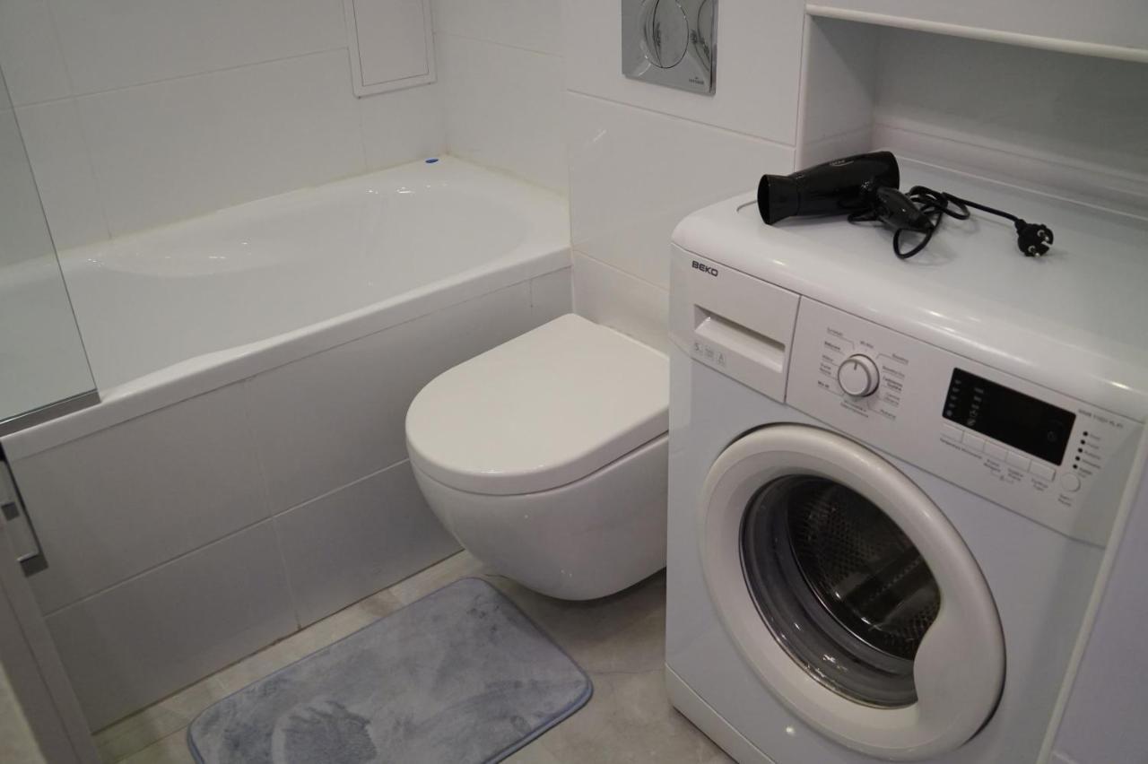Apartament Gliwice Centrum Dunikowskiego Z Garazem Kültér fotó