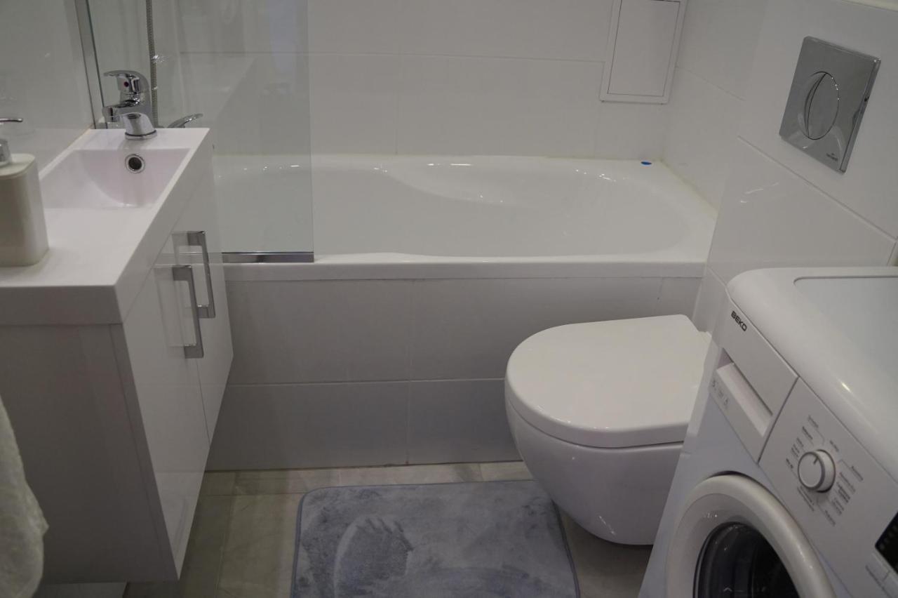 Apartament Gliwice Centrum Dunikowskiego Z Garazem Kültér fotó